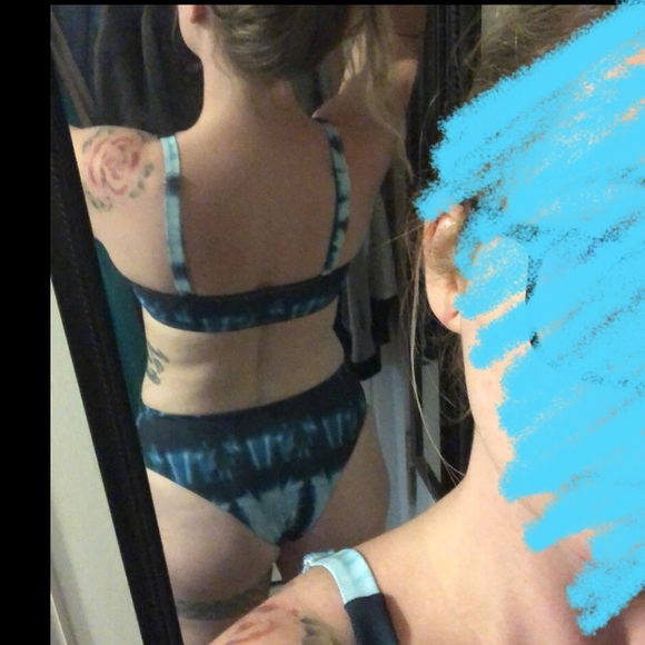 2 piece bathing suit - Picture 2 of 6